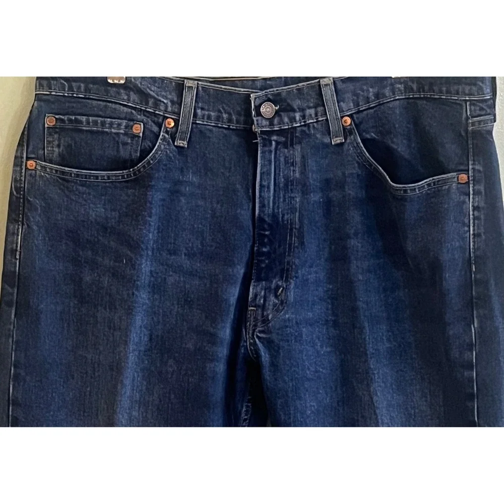 Levi's Men's 505 Pre Washed Straight Leg‎ Jeans 38x34 (Actual 40x34)